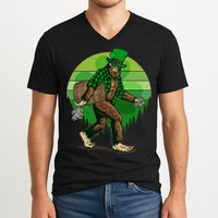 Funny St Patrick's Day Leprechaun Sasquatch With Beer V-Neck T-Shirt