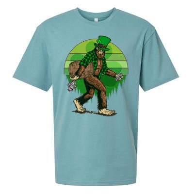 Funny St Patrick's Day Leprechaun Sasquatch With Beer Sueded Cloud Jersey T-Shirt