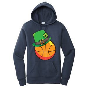 Fun St Patrick's Day Basketball Lucky Leprechaun Clover Hat Gift Women's Pullover Hoodie