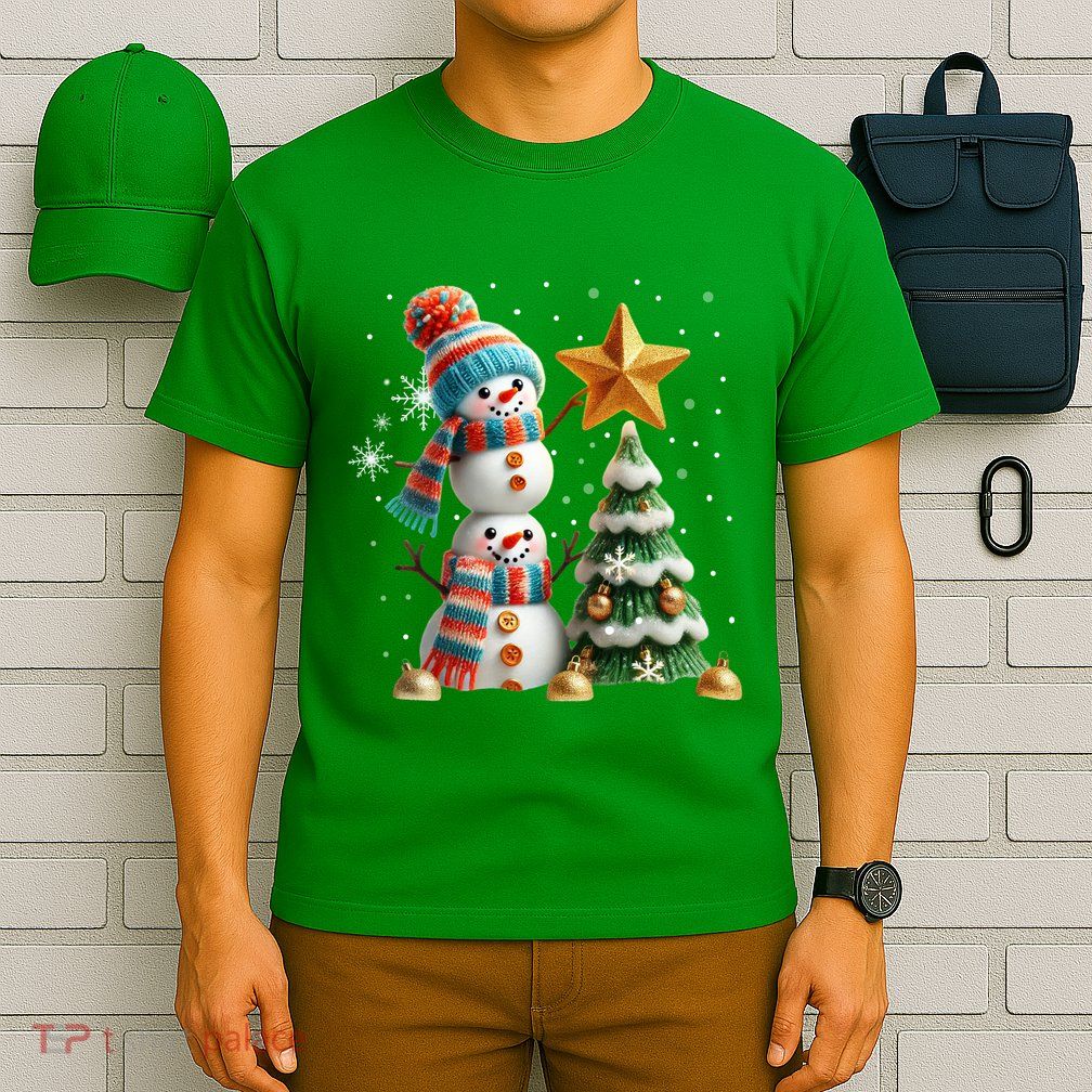 Funny Snowmen Putting Up Christmas Tree T-Shirt