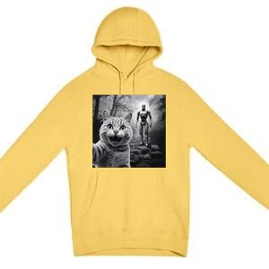 Funny Surprised Scared Cat Selfie With Robot Premium Pullover Hoodie