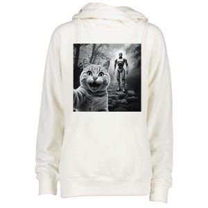 Funny Surprised Scared Cat Selfie With Robot Womens Funnel Neck Pullover Hood