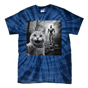 Funny Surprised Scared Cat Selfie With Robot Tie-Dye T-Shirt