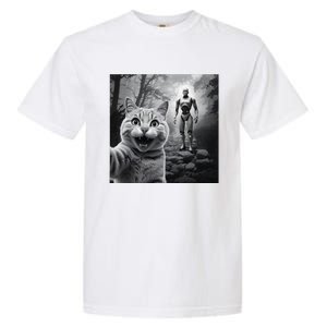 Funny Surprised Scared Cat Selfie With Robot Garment-Dyed Heavyweight T-Shirt