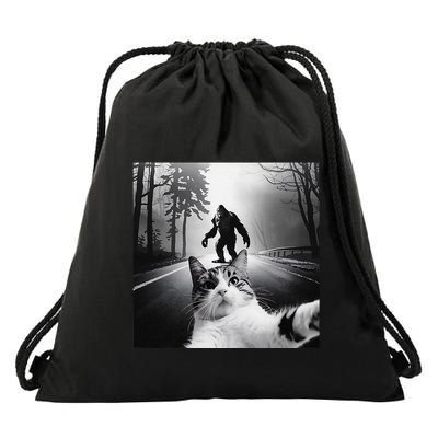 Funny Surprised Scared Cat Selfie With Sasquatsch Bigfoot Drawstring Bag