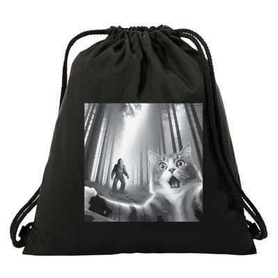 Funny Surprised Scared Cat Selfie With Sasquatsch Bigfoot Drawstring Bag