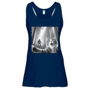 Funny Surprised Scared Cat Selfie With Sasquatsch Bigfoot Ladies Essential Flowy Tank