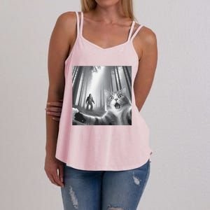 Funny Surprised Scared Cat Selfie With Sasquatsch Bigfoot Women's Strappy Tank