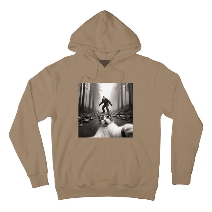 Funny Surprised Scared Cat Selfie With Sasquatsch Bigfoot Hoodie