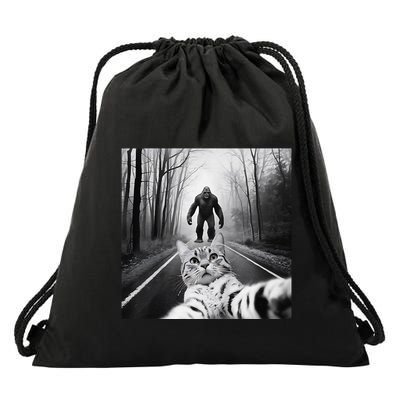 Funny Surprised Scared Cat Selfie With Sasquatsch Bigfoot Drawstring Bag