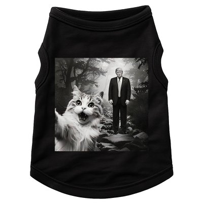 Funny Surprised Scared Cat Selfie With D.Trump Doggie Tank