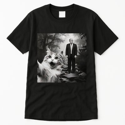 Funny Surprised Scared Cat Selfie With D.Trump Tall T-Shirt