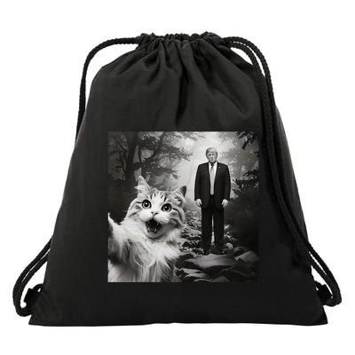Funny Surprised Scared Cat Selfie With D.Trump Drawstring Bag
