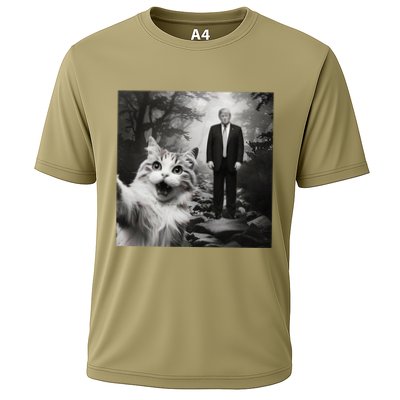 Funny Surprised Scared Cat Selfie With D.Trump Performance Shirt