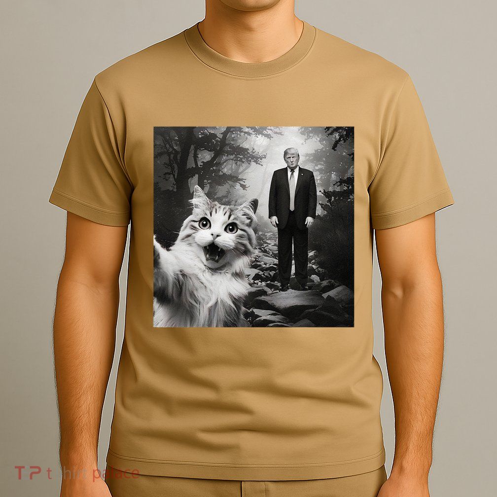 Funny Surprised Scared Cat Selfie With D.Trump T-Shirt