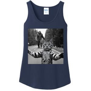 Funny Surprised Scared Cat Selfie With Sasquatsch Bigfoot Ladies Essential Tank