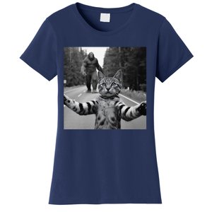 Funny Surprised Scared Cat Selfie With Sasquatsch Bigfoot Women's T-Shirt