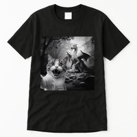 Funny Surprised Scared Cat Selfie With Dragon Tall T-Shirt