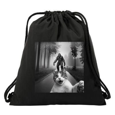 Funny Surprised Scared Cat Selfie With Sasquatsch Bigfoot Drawstring Bag