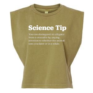 Funny Science Tip How To Distinguish A Alligator From A Crocodile Garment-Dyed Women's Muscle Tee