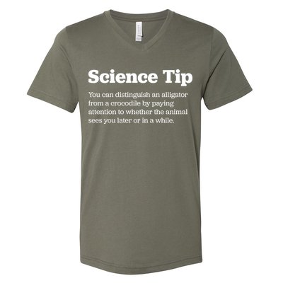 Funny Science Tip How To Distinguish A Alligator From A Crocodile V-Neck T-Shirt
