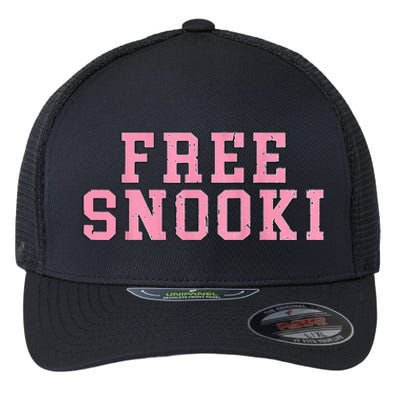 Free Snooki Woman For Friend Wife Mother Flexfit Unipanel Trucker Cap