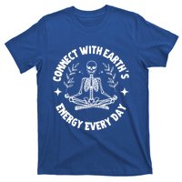 Funny Skeleton Yoga And Meditation Lovers Earth Day Design Gift T-Shirt