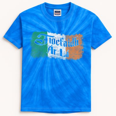 Funny Tiocfaidh Ar La Gift Vintage Ireland Irish Flag Gift Kids Tie-Dye T-Shirt