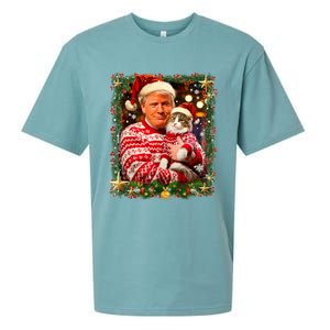 Funny Trump Christmas Sweater For Cat Lovers Ugly Xmas Sueded Cloud Jersey T-Shirt