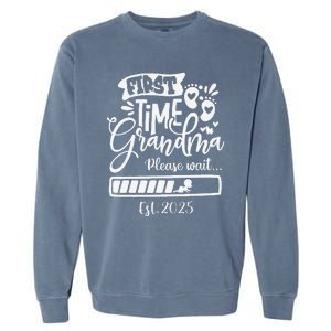 First Time Grandma 2025 Loading Nana Funny Baby Announcement Garment-Dyed Sweatshirt