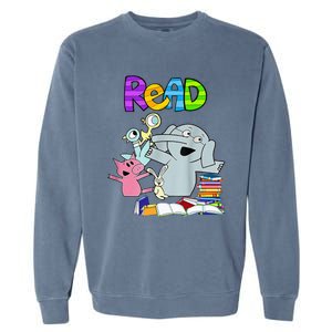 Funny Teacher Library Read Book Club Piggie Elephant Pigeons Garment-Dyed Sweatshirt