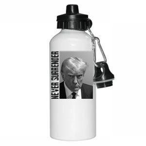 Funny Trump Mug Shot Donald Trump Mug Shot Never Surrender Funny Gift Aluminum Water Bottle