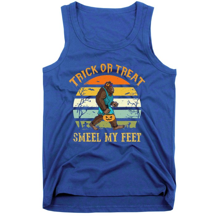 Funny Trick Or Treat Smell My Feet Bigfoot Halloween Vintage Tank Top