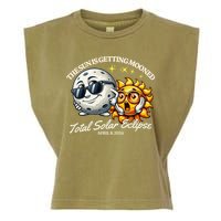 Funny The Sun Is Getting Mooned Total Solar Eclipse April 08 2024 Garment-Dyed Women's Muscle Tee