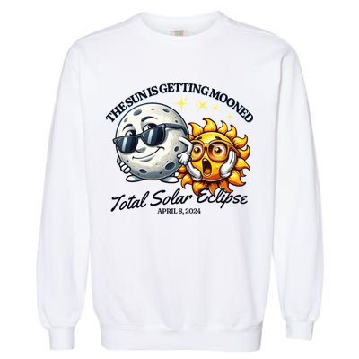 Funny The Sun Is Getting Mooned Total Solar Eclipse April 08 2024 Garment-Dyed Sweatshirt