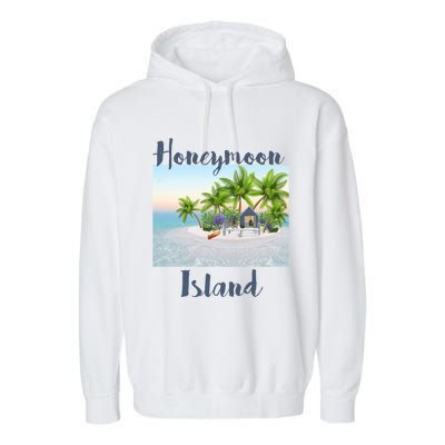 Florida Vacation Cottage House Honeymoon Island Beach Meaningful Gift Garment-Dyed Fleece Hoodie