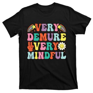 Funny Very Demure Very Mindful Trend Demure Mindful Retro T-Shirt