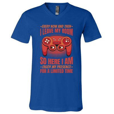 Funny Video Game For Gamers Geek I Paused My Game To Be Here Gift V-Neck T-Shirt