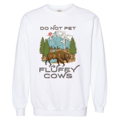 Funny Vintage Look Yellowstone National Park Bison Lover Garment-Dyed Sweatshirt