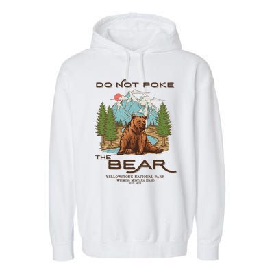 Funny Vintage Look Yellowstone National Park Grizzly Lover Garment-Dyed Fleece Hoodie