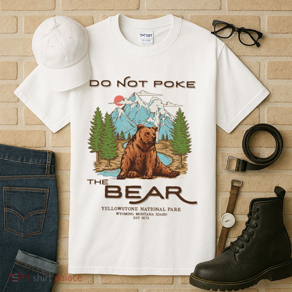 Funny Vintage Look Yellowstone National Park Grizzly Lover Tall T-Shirt