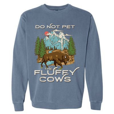 Funny Vintage Look Yellowstone National Park Bison Lover Garment-Dyed Sweatshirt