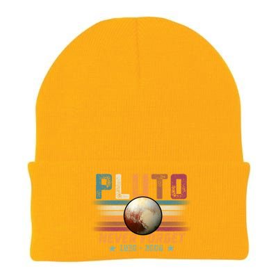 Funny Vintage Retro Space Planet Science Never Forget Pluto Funny Gift Knit Cap Winter Beanie