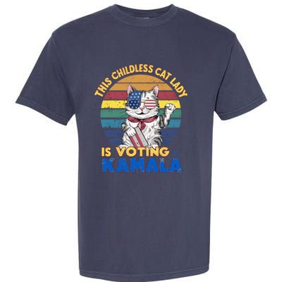 Funny Vintage Retro This Childless Cat Lady Is Voting Kamala Garment-Dyed Heavyweight T-Shirt