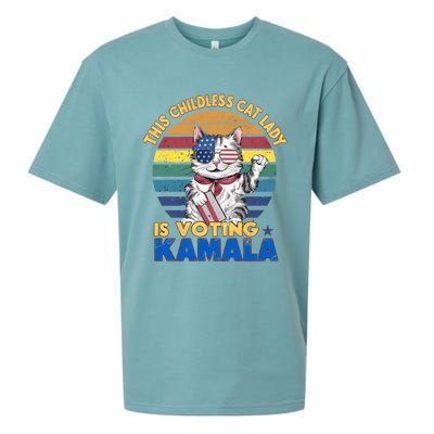 Funny Vintage Retro This Childless Cat Lady Is Voting Kamala Sueded Cloud Jersey T-Shirt