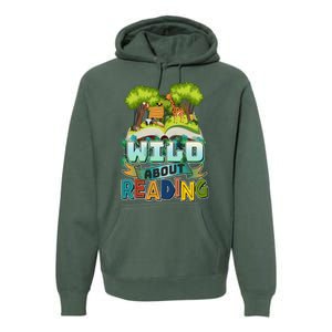 Funny Wild About Reading Book Lover Reading Fan Premium Hoodie