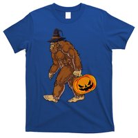 Funny Witch Bigfoot Pumpkin Halloween Costume T-Shirt