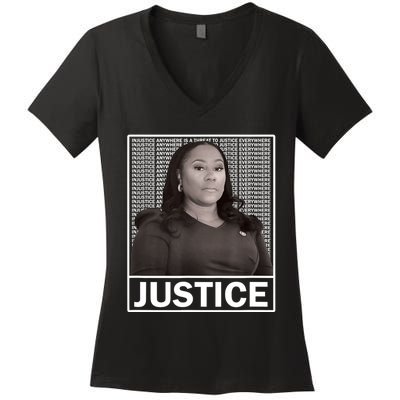 Fani Willis District Attorney Seeks Justice Women's V-Neck T-Shirt