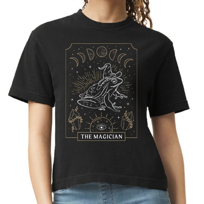 Frog Wizard Hat Moon Dark Academia Aesthetic Cottagecore Comfort Colors Boxy T-Shirt