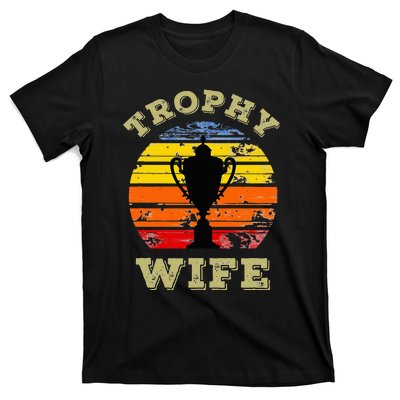 Funny Wife Mom Vintage Retro Sunset Trophy Mothers Day T-Shirt